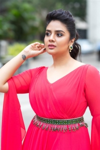 Anchor Sreemukhi Latest Photoshoot Pics