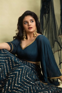 Telugu Anchor Sreemukhi Latest Photoshoot Pics