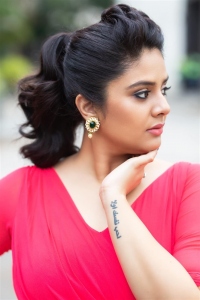 Telugu Anchor Sreemukhi Latest Photoshoot Pics