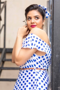 Telugu Anchor Sreemukhi Latest Photoshoot Pics