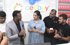 Sreemukhi Launches Cellbay Mobiles Showroom in Chegunta