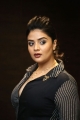 Anchor Sreemukhi Images @ Pushpa Movie First Meet