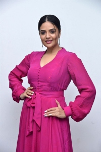 Anchor Sreemukhi Stills @ Sammathame Movie Pre Release