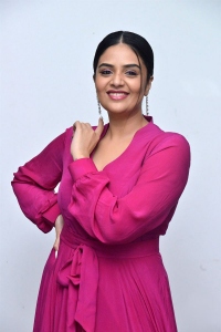 Anchor Sreemukhi Stills @ Sammathame Movie Pre Release