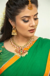 Anchor Srimukhi Saree New Photoshoot Images