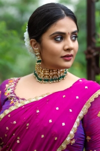 Anchor Sreemukhi Saree New Photoshoot Images