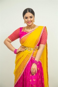 Anchor Srimukhi Saree New Photoshoot Images