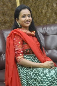 Actress Suma Stills @ Jayamma Panchayathi Interview
