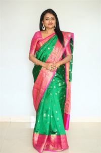 Actress Suma Silk Saree Photos @ Jayamma Panchayathi Success Meet