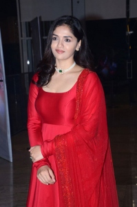 Laatti Movie Actress Sunaina Images in Red Dress