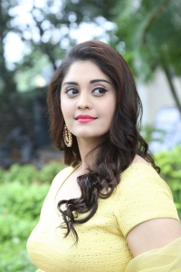 Actress Surabhi Pictures @ DD Returns Bhuthala Bungalow Press Meet