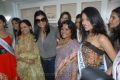 Sushmita Sen visits Vasundhara Exotic Jewellers Hyderabad