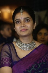 Month Of Madhu Actress Swathi Reddy Saree Pics