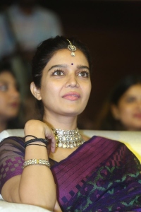 Month Of Madhu Actress Swathi Reddy Saree Pics