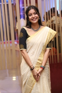 Actress Swathi Reddy Pics @ Month Of Madhu Movie Trailer Launch