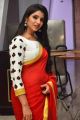 Telugu Anchor Syamala in Red White Printed Saree HD Pics