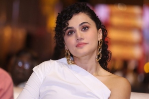 Mishan Impossible Actress Taapsee Pannu New Pictures