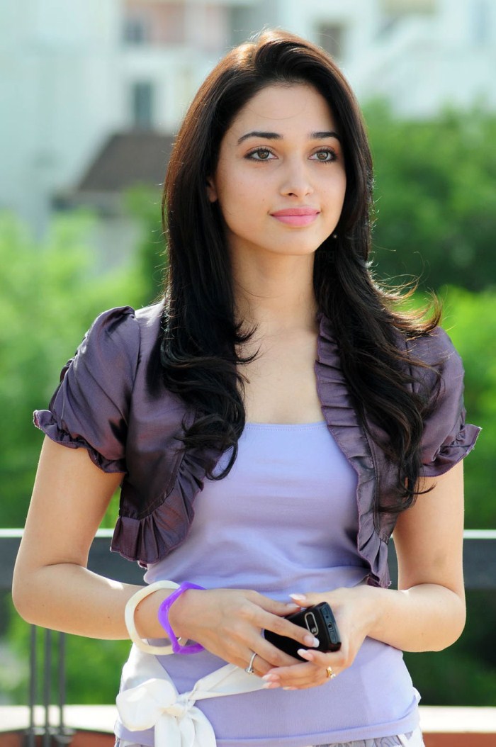 Tamanna 100% Love Hot Stills Images Pictures.