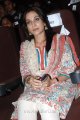 Aishwarya Dhanush at Tamil Edison Awards 2012 Stills