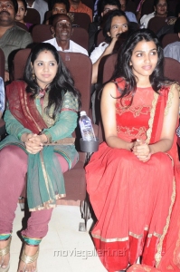 Saindhavi, Dhansika @ Tamil Edison Awards 2014 Photos
