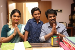 Sri Priyanka, Cheran in Tamilkudimagan Movie Images HD