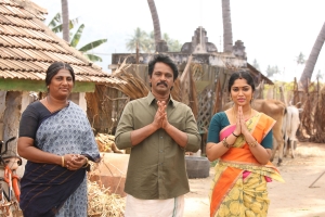 Cheran, Sri Priyanka in Tamil Kudimagan Movie Images HD