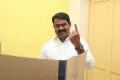 Director Seeman Cast Their Votes @ April 2014 Elections