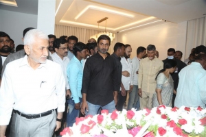 Celebs pay homage to Taraka Ratna Photos