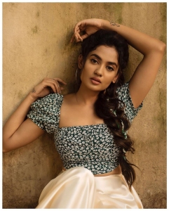 Actress Teju Ashwini Latest Photoshoot Stills