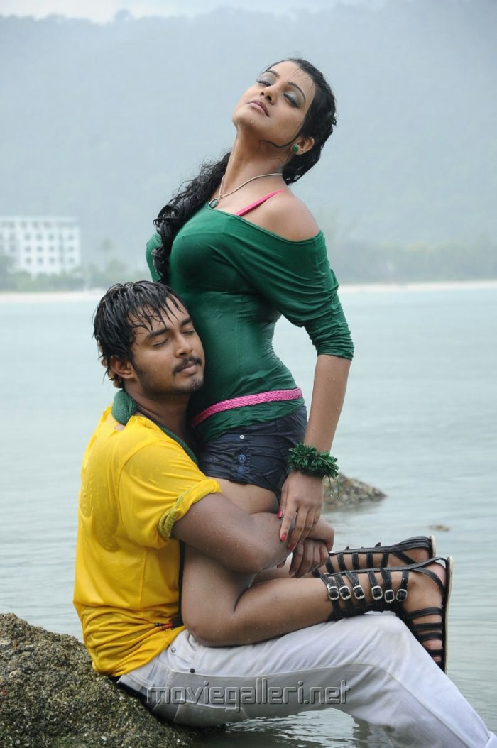 Tanish, Tashu Kaushik in Telugu Abbai Movie Hot Stills.