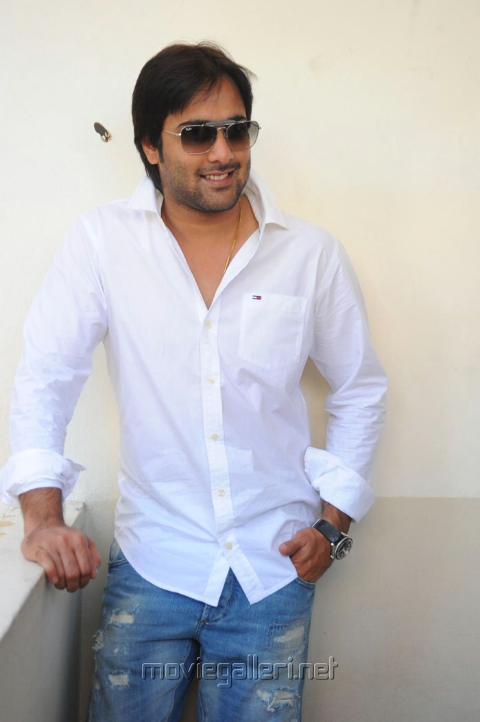 Telugu Actor Tarun Photo Shoot Stills Pics | Moviegalleri.net