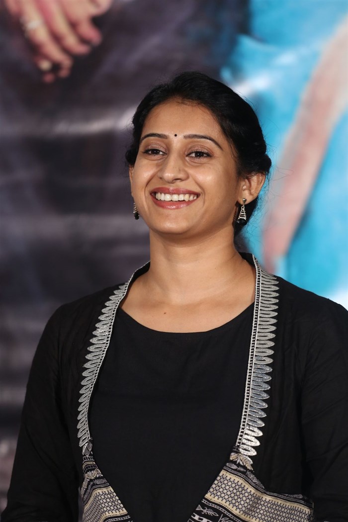 Telugu TV Serial Actress Meena Kumari Images | Moviegalleri.net