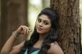 Actress Iniya in Thiraikku Varadha Kadhai Movie Photos