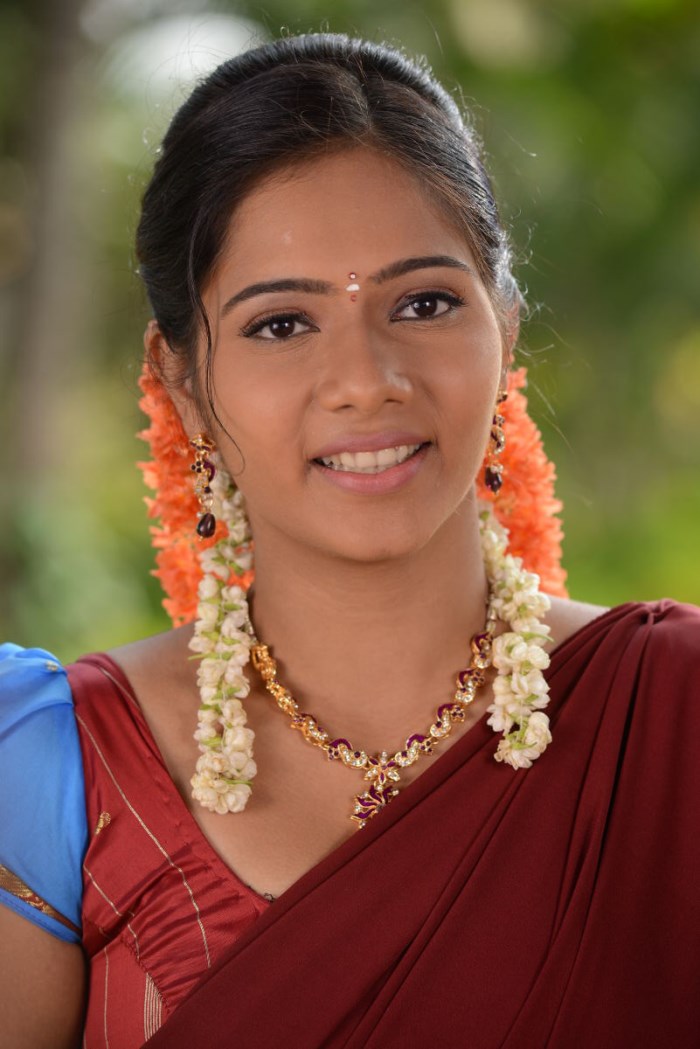 Tholi Sandhya Velalo Telugu Movie Stills | Moviegalleri.net