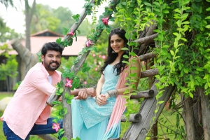 Vimal, Misha Narang in Thudikkum Karangal Movie HD Images