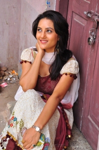 Telugu Actress Tripti Sharma Photos Stills