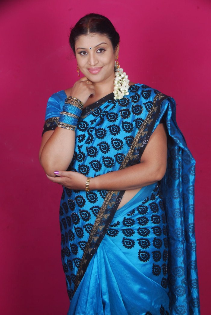 Telugu Supporting Actress Uma Hot Saree Photoshoot Stills New Movie Posters