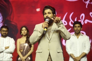 Allu Arjun @ Urvasivo Rakshasivo Movie Blockbuster Celebrations Stills