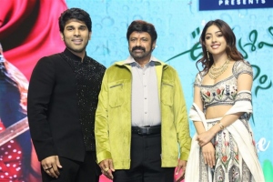 Allu Sirish, Balakrishna, Anu Emmanuel @ Urvasivo Rakshasivo Pre Release Event Stills