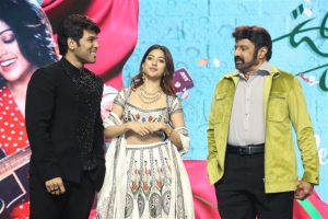 Allu Sirish, Anu Emmanuel, Balakrishna @ Urvasivo Rakshasivo Pre Release Event Stills