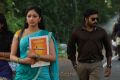 Haripriya, Dinesh in Vaarayo Vennilave Tamil Movie Stills