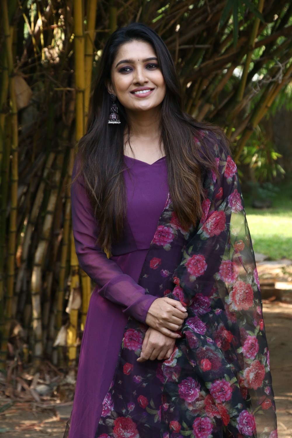 Actress Vani Bhojan New Photos Oh My Kadavule Press Meet