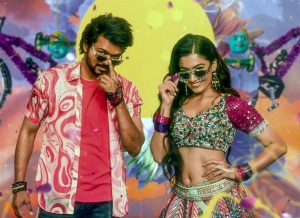 Vijay, Rashmika in Varasudu Movie HD Stills