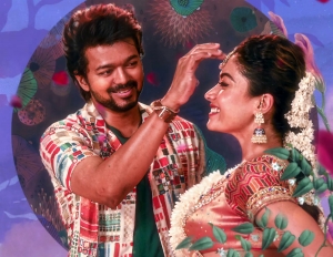 Vijay, Rashmika in Varasudu Movie HD Stills