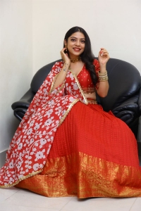 Swathimuthyam Movie Heroine Varsha Bollamma Images