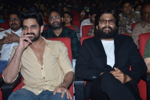 Naga Shaurya, Allu Arjun @ Varudu Kavalenu Pre Release Event Stills