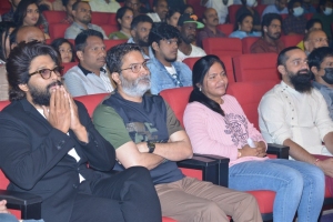 Allu Arjun, Trivikram Srinivas @ Varudu Kavalenu Pre Release Event Stills