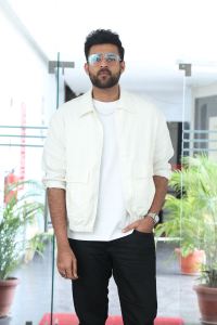 Actor Varun Tej Pictures @ Operation Valentine Movie Interview