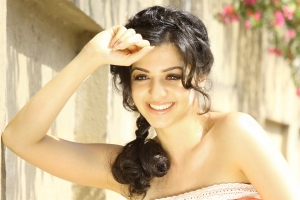 Tamil Actress Vedhika Portfolio New Images