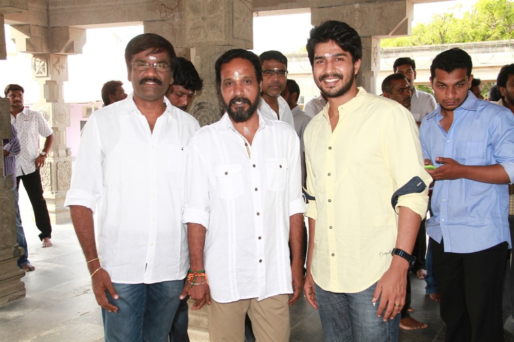 Veera Dheera Sooran Movie Pooja Stills | Moviegalleri.net